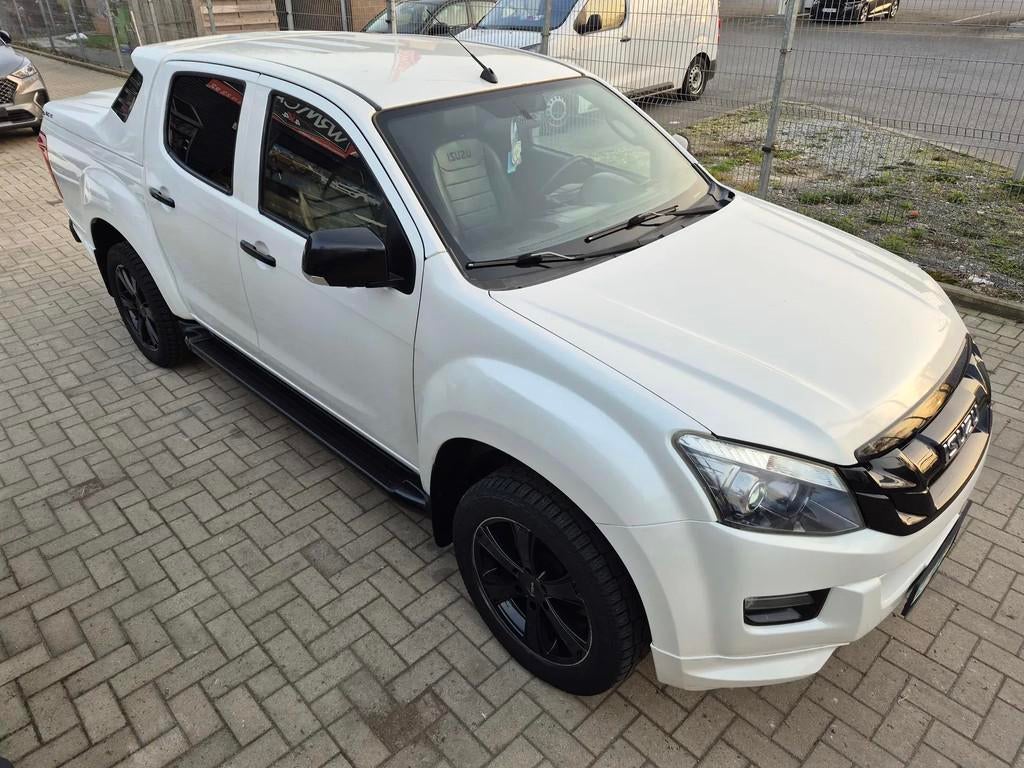 Isuzu D-max AKOYA (bj 2016), Auto's, Automaat, Gebruikt, Zwart, 4 cilinders