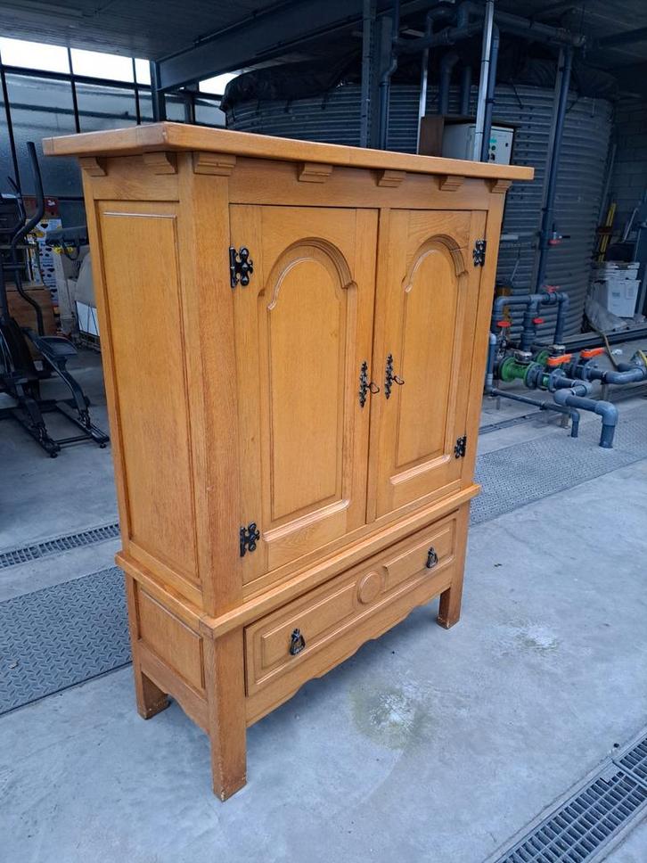Massief houten landelijke kast – servieskast / opbergkast, Huis en Inrichting, Kasten | Ladekasten, Zo goed als nieuw, 150 tot 200 cm