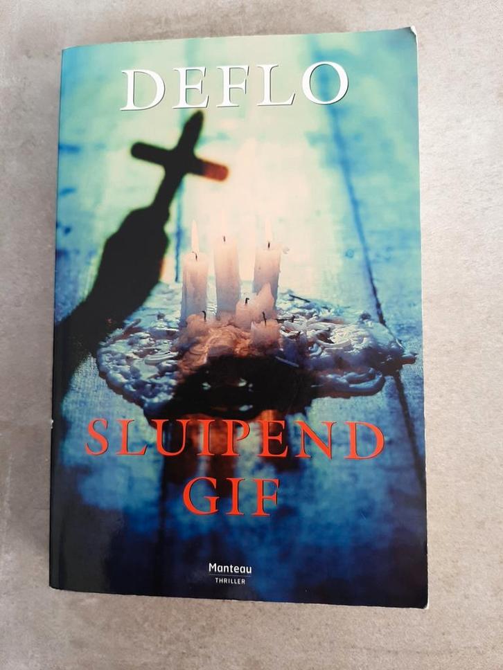 Deflo - Sluipend gif ( + nog andere titels ), Boeken, Thrillers, Ophalen