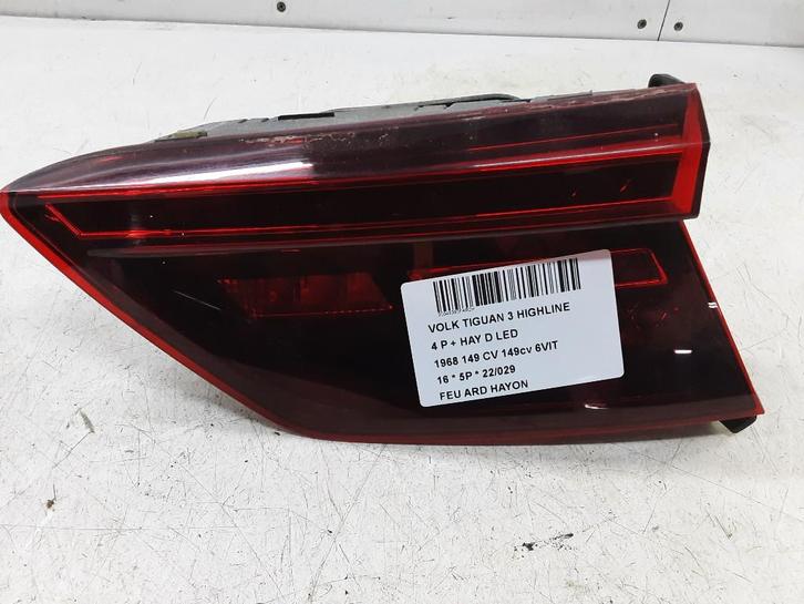 ACHTERLICHT RECHTS ACHTERKLEP Tiguan (AD1) (5NA945308D), Auto-onderdelen, Verlichting, Volkswagen, Gebruikt