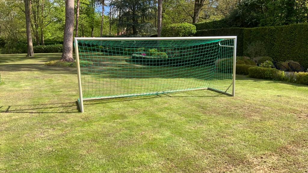 Te koop 2 prachtige aluminium voetbaldoelen 5mX 2m, Sports & Fitness, Football, Enlèvement, Comme neuf