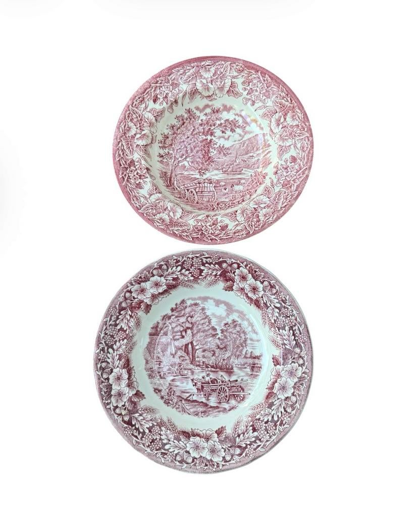 2 Vintage Engelse diepe borden staffordshire, Maison & Meubles, Cuisine | Vaisselle, Comme neuf, Assiettes(s), Autres styles, Poterie