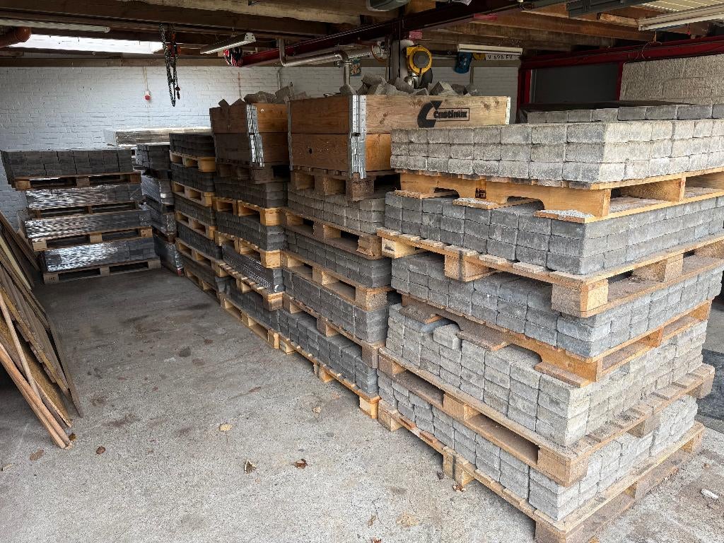 Lot 2 kleuren beton klinkers totaal: 172m², Ophalen, Klinkers, Zo goed als nieuw, 10 m² of meer