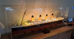 Lego titanic met vitrine en licht, Hobby & Loisirs créatifs, Modélisme | Bateaux & Navires, Enlèvement