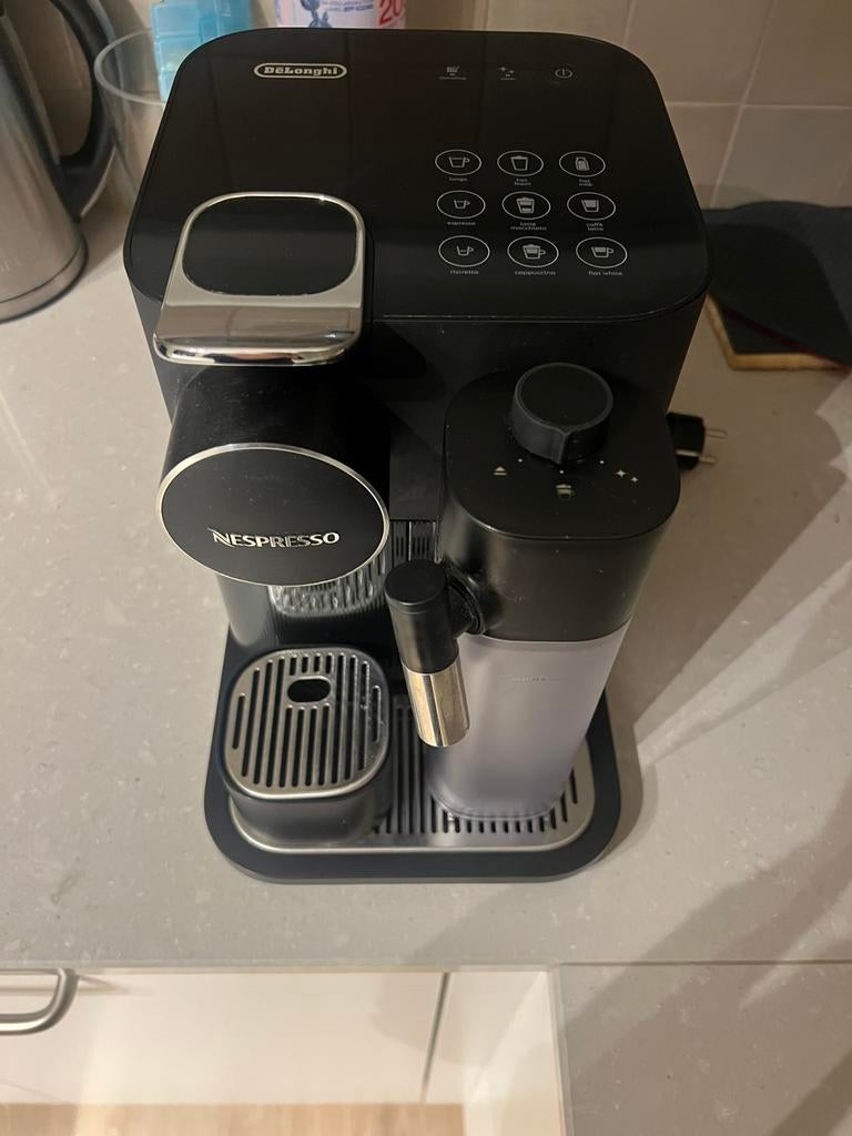 Nespresso Delonghi, Ophalen, Zo goed als nieuw, Koffiemachine