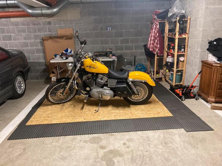 Sporter 883 custom uit 1999, Motoren, Motoren | Harley-Davidson, Particulier, Chopper, 2 cilinders, Motorrijbewijs A, Ophalen