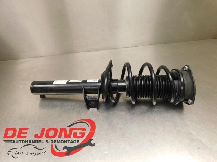 Barre amortisseur avant droit d'un Volkswagen Golf, Autos : Pièces & Accessoires, Suspension & Châssis, Volkswagen, Utilisé, 3 mois de garantie