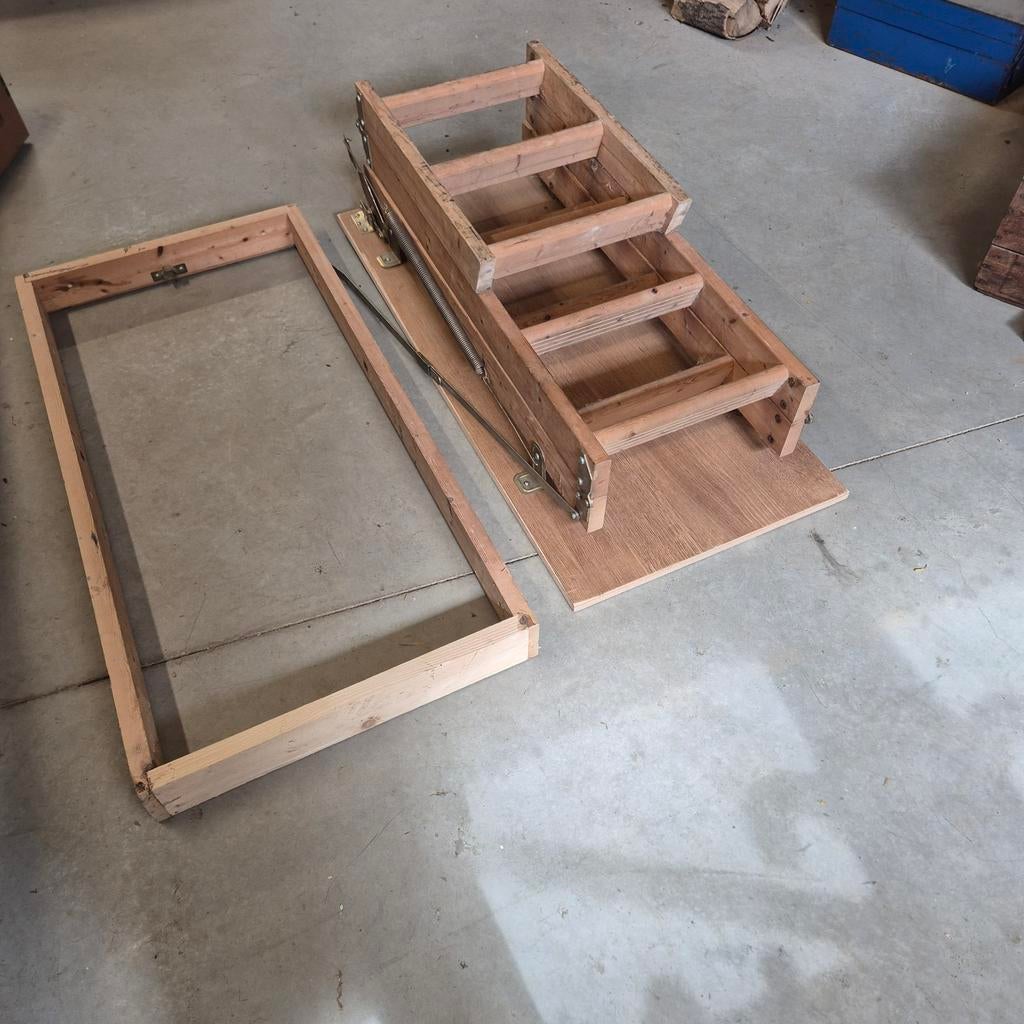 échelle escamotable de grenier, Bricolage & Construction, Enlèvement, Échelle