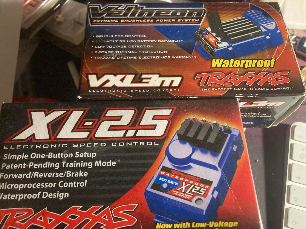 traxxas regelaars nieuw in verpakking, Elektro, Nieuw, Ophalen of Verzenden, Schaal 1:16