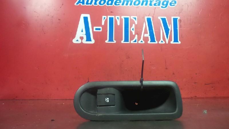 COMMUTATEUR VITRES ELECTRIQUES Renault Megane II (BM / CM), Utilisé, Renault