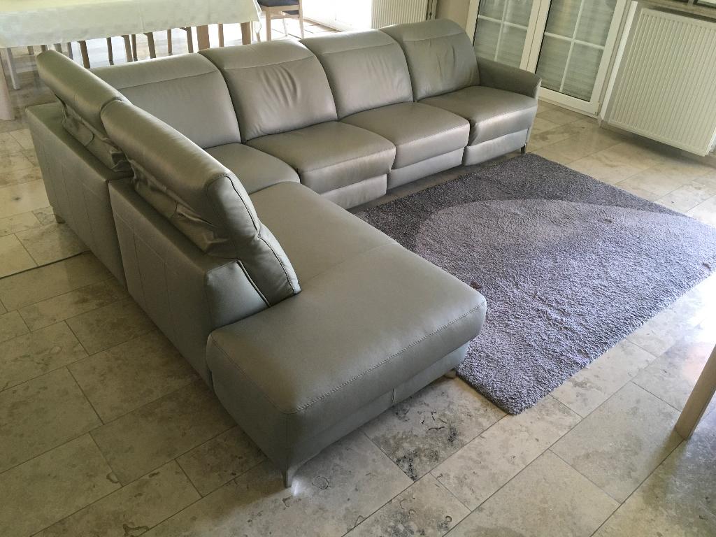 Grijze lederen hoeksalon met 2 elektrische relaxzetels, Maison & Meubles, Canapés | Coins salons complets, Comme neuf, Cuir, Enlèvement