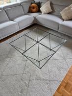Salontafel met glazen blad en zwart metaal te koop., Huis en Inrichting, Ophalen, Glas