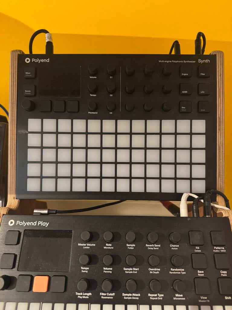 Polyend Synth, Muziek en Instrumenten, Midi-apparatuur, Zo goed als nieuw, Ophalen