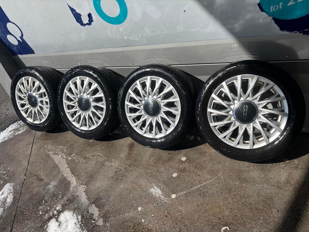 Orginele Fiat 500 velgen met banden, Ophalen of Verzenden, 15 inch, Band(en)