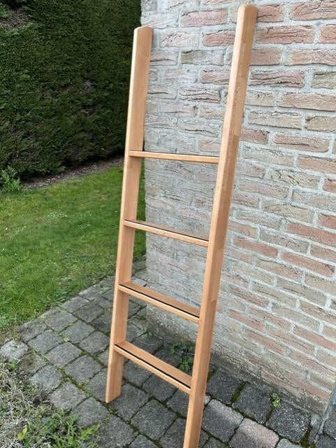 beukenhout ladder (stapelbed ofzo), Ophalen, Ladder