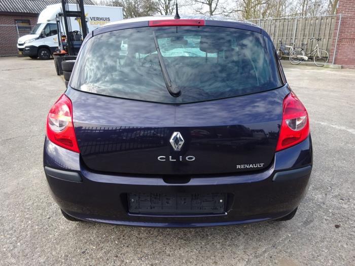 Pare-chocs arrière d'un Renault Clio (TE268), Renault, -, 3 mois de garantie, Utilisé