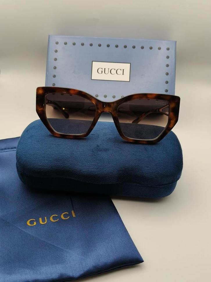 Lunettes de soleil Gucci avec emballage, Bijoux, Sacs & Beauté, Lunettes de Soleil & Lunettes | Femmes, Neuf, Lunettes de soleil