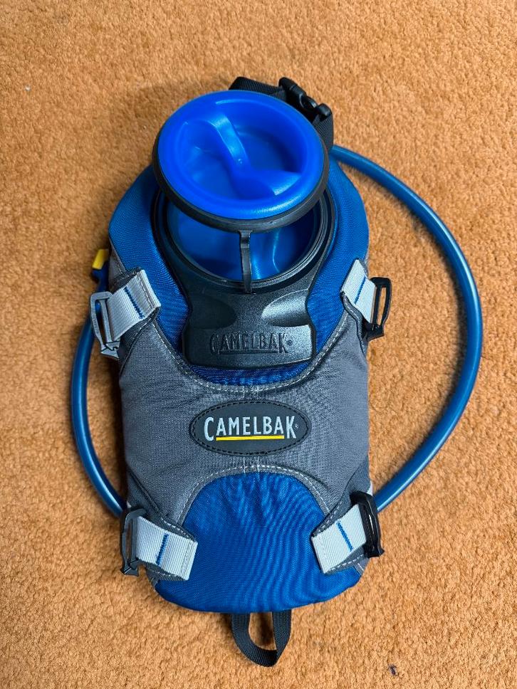 Camelbak Unbottle 2L, Sports & Fitness, Gourdes d'eau, Neuf, Enlèvement ou Envoi