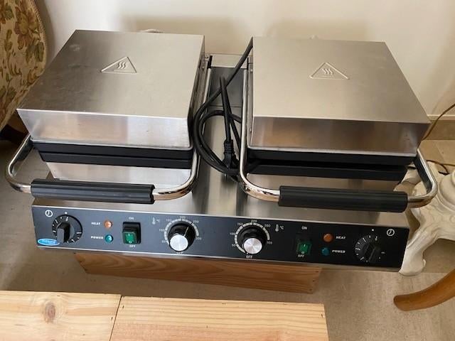 Gaufrier, Enlèvement, Comme neuf