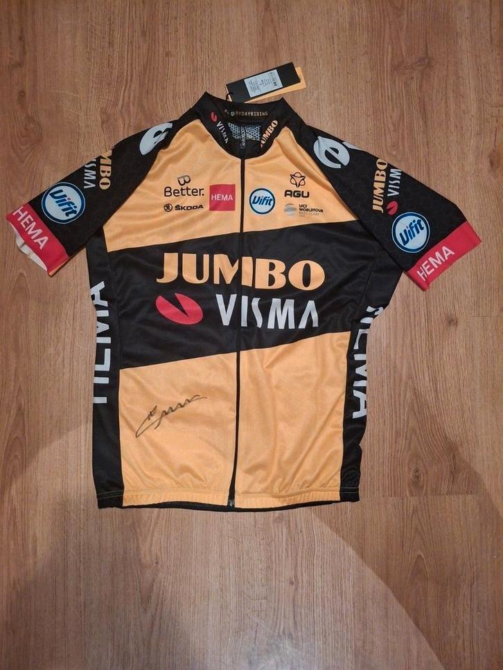 Pull signé Wout van Aert, Vélos & Vélomoteurs, Accessoires vélo | Vêtements de cyclisme, Enlèvement ou Envoi