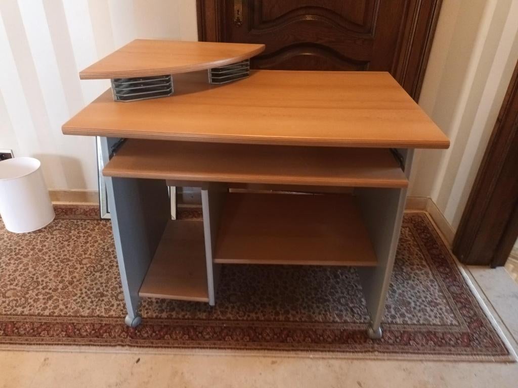 computertafel, Ophalen, Zo goed als nieuw