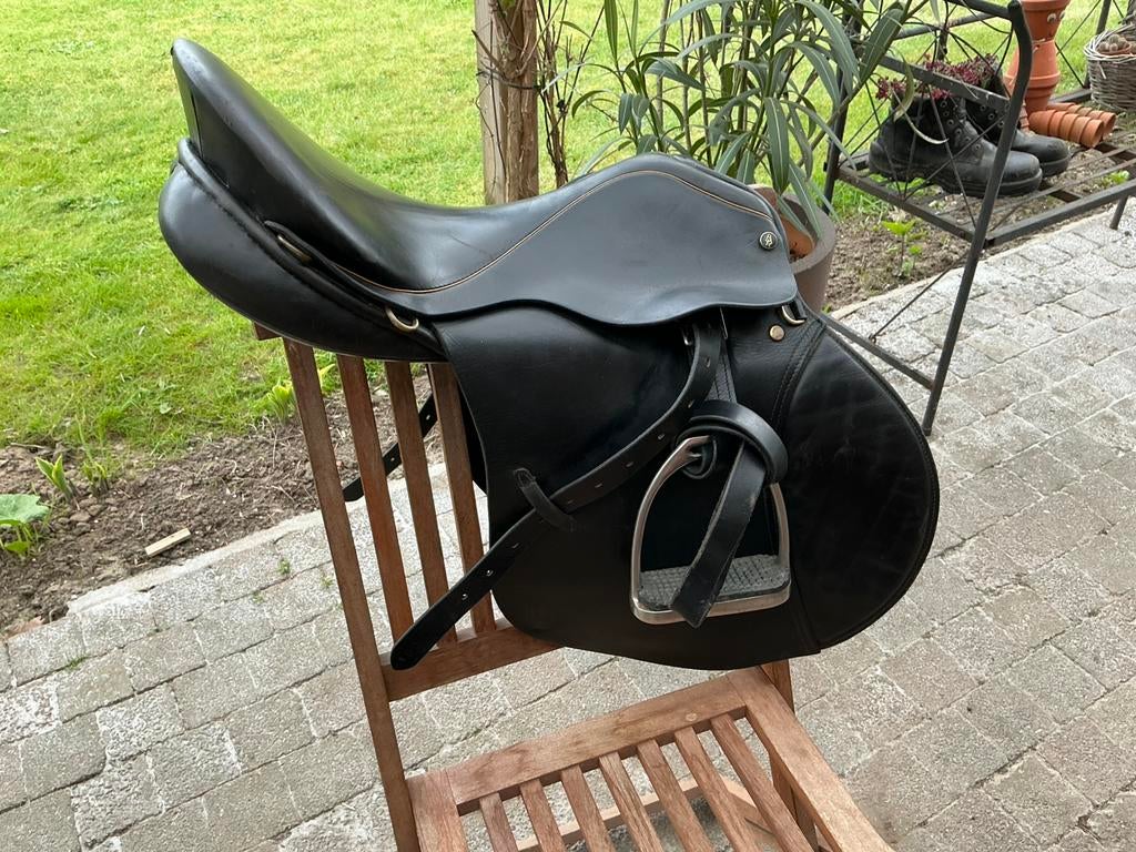 Zadel -zwart, Enlèvement, Comme neuf
