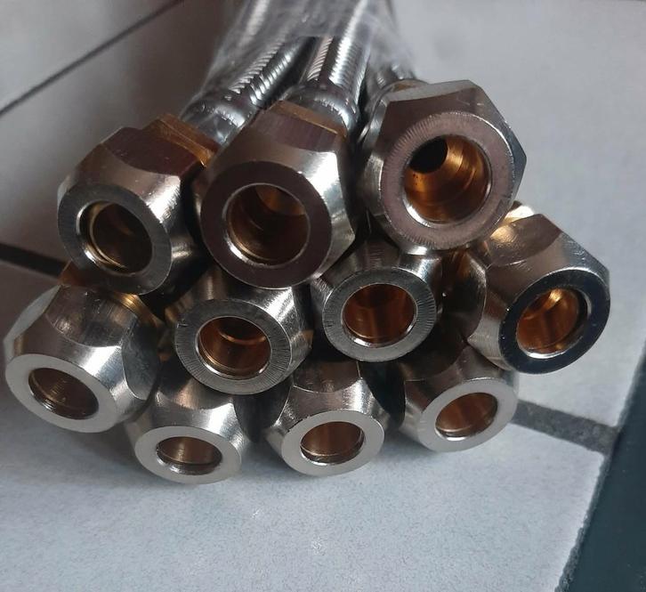 54stuks senitair flexibel verbindingen zie beschrijving, Doe-het-zelf en Bouw, Sanitair, Nieuw, Overige typen, Inox, Ophalen