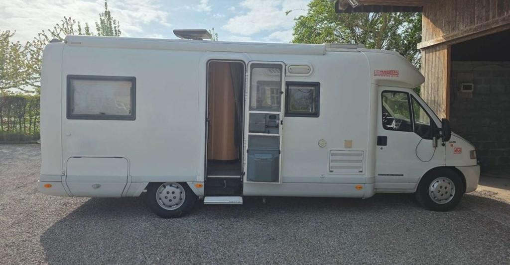 Kreos 3010 2800 JTD bj. 2002 72000km 4-slaapplaats, Auto's, Overige Auto's, Gebruikt, 93 kW, Bedrijf, Metaalkleur