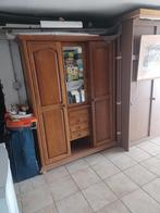 MEUBLE VESTIAIRE BOIS MASSIF PENDERIE, Enlèvement