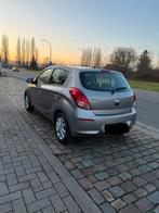 Hyundai i20 benzine, Voorwielaandrijving, Euro 5, Stof, Zwart
