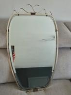 Ancien miroir, Enlèvement