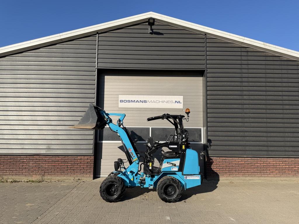 Giant G1500 X-TRA minishovel MIAMI blue 2024, Tobroco, Info@tobroco.nl, Sprendlingenstraat 57
5061 KM  Oisterwijk, NL, Chargeuse sur pneus ou Chouleur