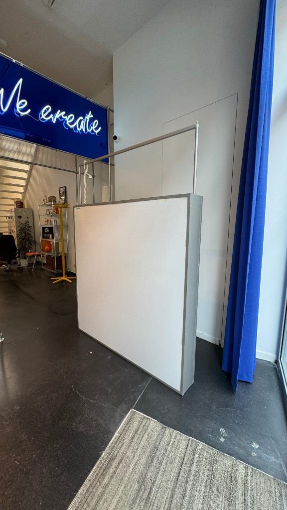 Tweezijdige posterlichtbak 150x150 cm – ideaal voor etalage, Zakelijke goederen, Kantoor en Winkelinrichting | Kantoormeubilair en Inrichting