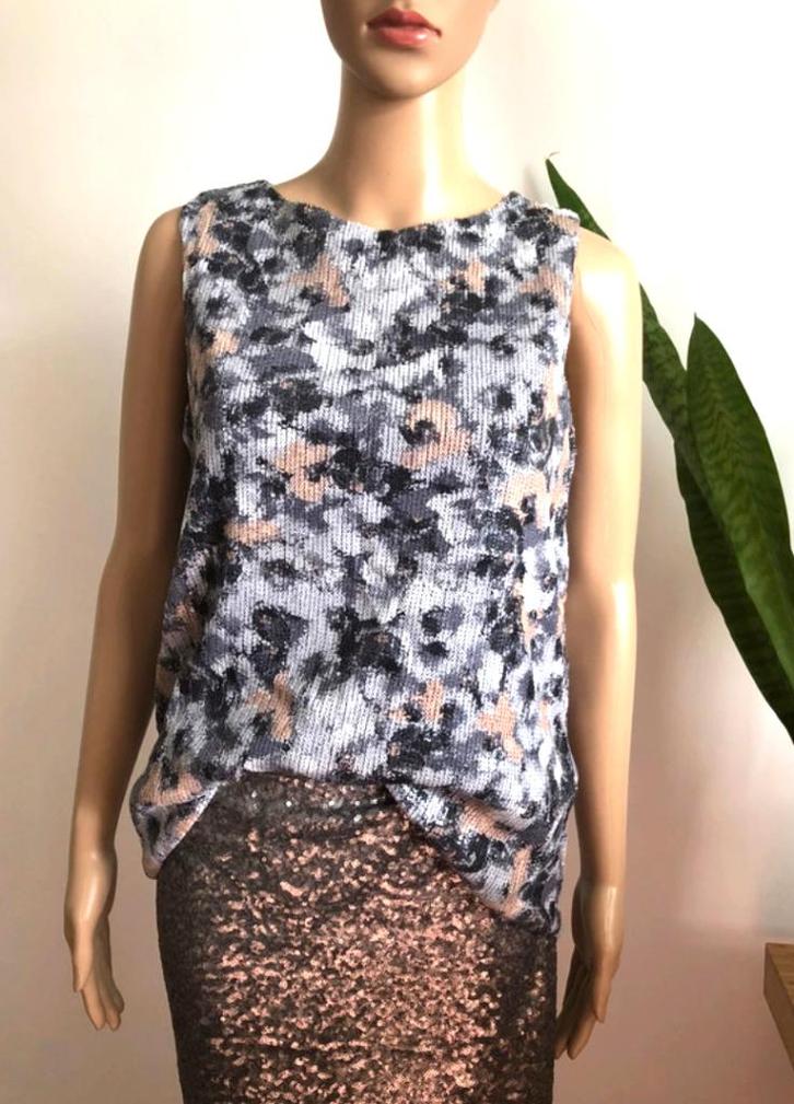 Vintage style blouse with flowers and sequins (size S) NEW, Kleding | Dames, Blouses en Tunieken, Nieuw, Maat 36 (S), Grijs, Ophalen of Verzenden