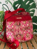 Handtas platte schoudertas Oilily - GRATIS flesje Oilily, Bijoux, Sacs & Beauté, Sacs | Sacs Femme, Comme neuf, Sac à main, Rouge