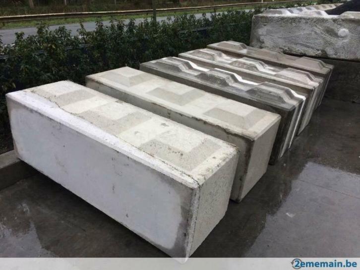 Betonblokken uit gietresten met wapeningsnet, Doe-het-zelf en Bouw, Overige Doe-Het-Zelf en Bouw, Gebruikt, Ophalen