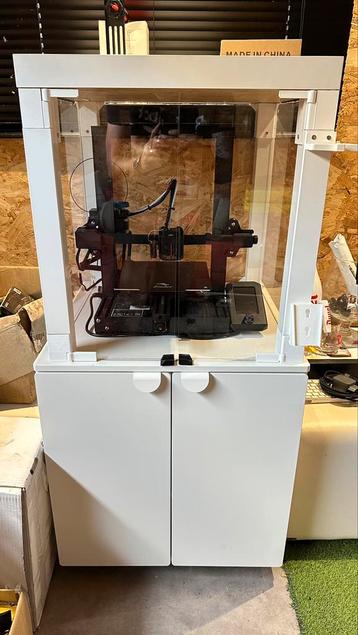 Ender 3 V2 met enclosure en opties disponible aux enchères