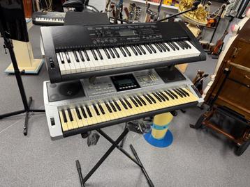 Zelfspelend Keyboard beschikbaar voor biedingen