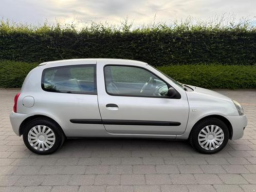 Renault Clio 1.2i 2007 faible KM superbe état Courroie Ok, Auto's, Renault, Particulier, Clio, Benzine, Euro 4, Stadsauto, 3 deurs