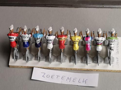Miniatuurrennertjes   " DE  NEDERLANDERS ", Verzamelen, Sportartikelen en Voetbal, Verzenden
