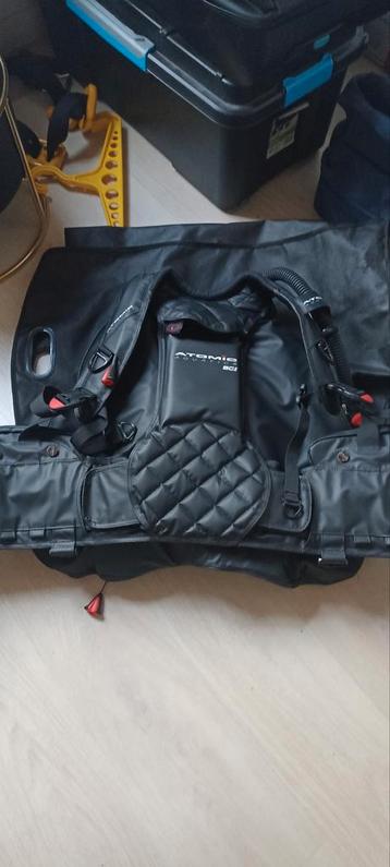 Atomic Wing BC2 maat L  Zeer betrouwbare trimvest de beste  beschikbaar voor biedingen