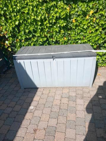 Kussenbox beschikbaar voor biedingen