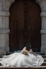 Belle robe de mariée à fines paillettes + jupon et voile, Comme neuf, Enlèvement, Wed2b, Blanc