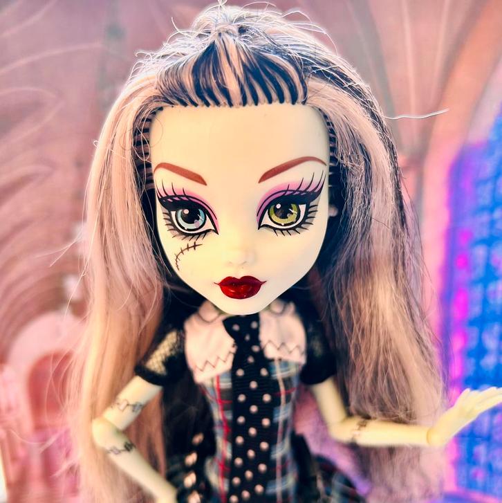 Monster High Frankie Stein First Wave Original Ghouls-pop, Verzamelen, Poppen, Gebruikt, Overige typen, Verzenden