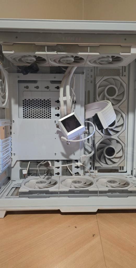 Lian Li HydroShift LCD 360N waterkoeling, Computers en Software, Computerkoelers, Zo goed als nieuw, Waterkoeling, Ophalen