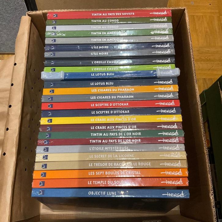 Tintin - Les 44 archives d'Hergé avec figurines 2D, Boeken, Stripverhalen, Zo goed als nieuw, Complete serie of reeks, Ophalen