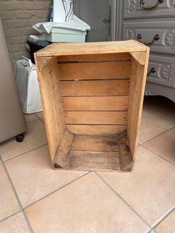 Houten kistjes / kratten beschikbaar voor biedingen