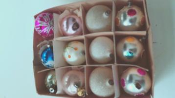 Oude kerstballen beschikbaar voor biedingen