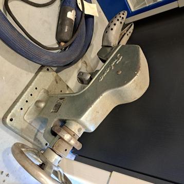 schoenoprekker  FROBANA beschikbaar voor biedingen