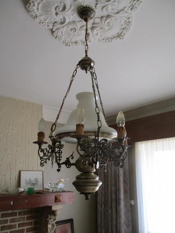 Zware retro lusters beschikbaar voor biedingen